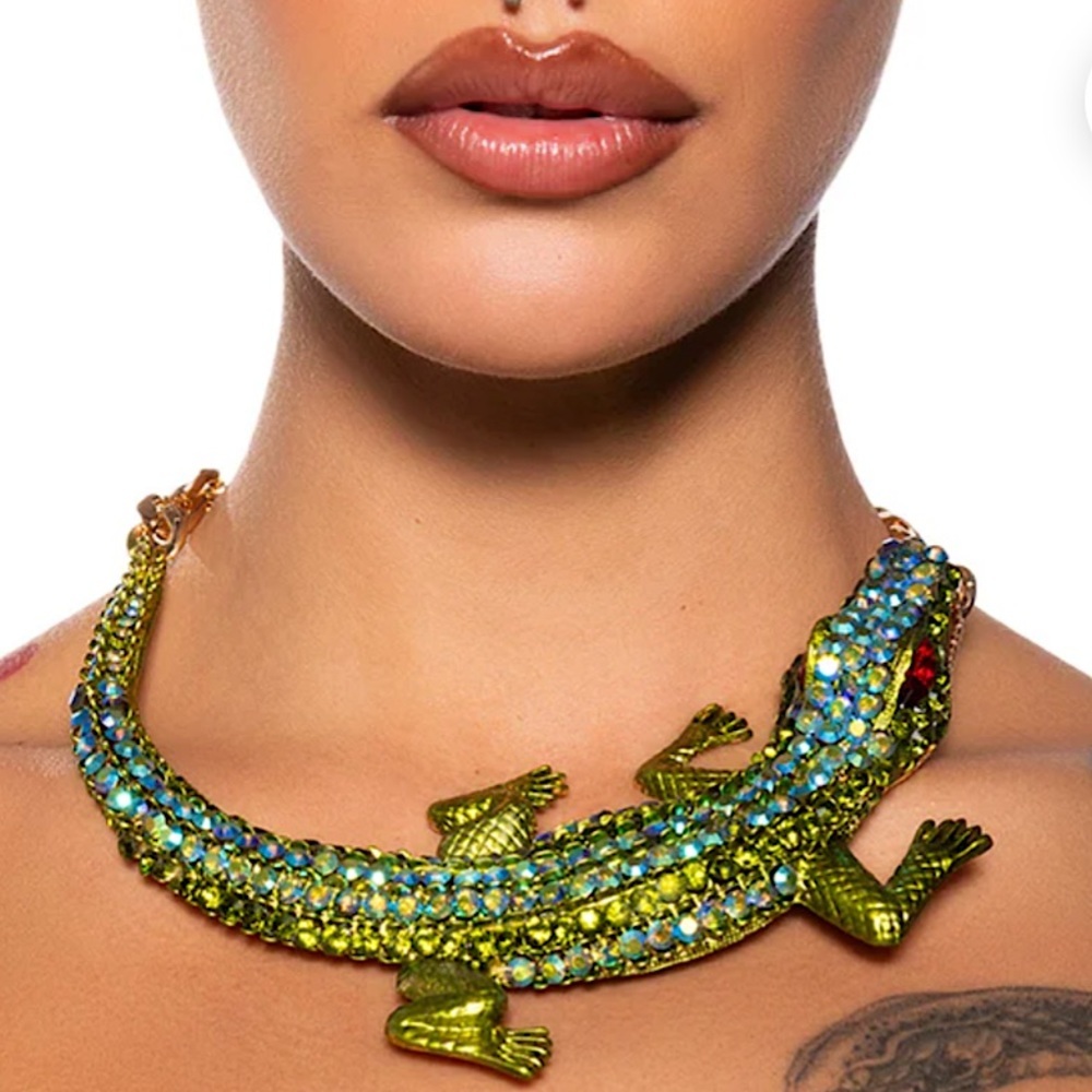 Elegant Lizard Gecko Choker Statement Necklace Green Blue Crystal Necklace